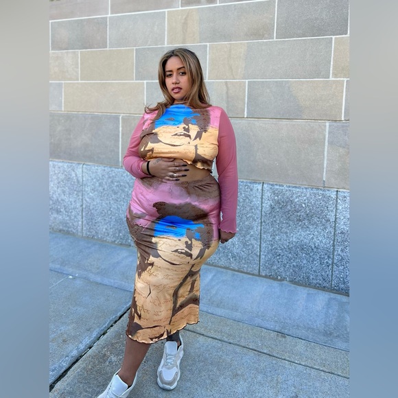 Two Piece Skirt Set - Picture 2 of 5